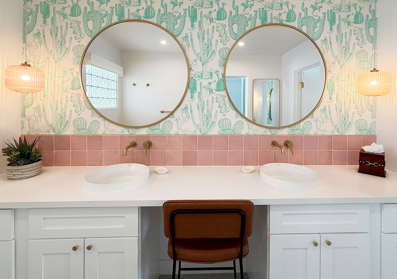 Stagecoach Room Pink Palm Inn