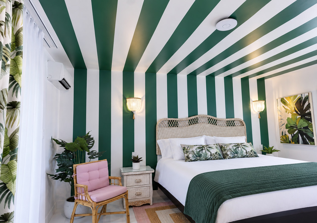 Emerald Grove Room Pink Palm Inn